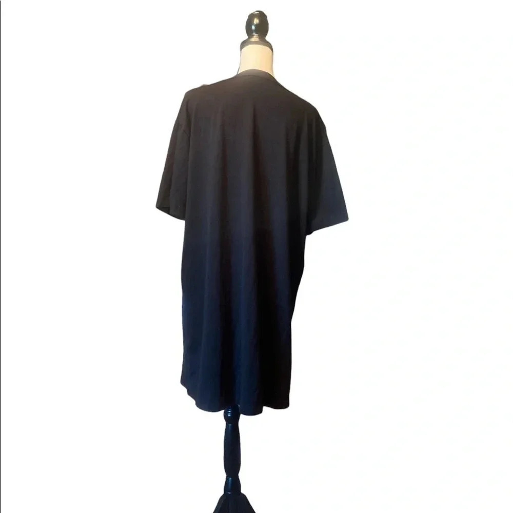 ◼️Black t-shirt dress 🔳
BIN #9 - Picture 4 of 4
